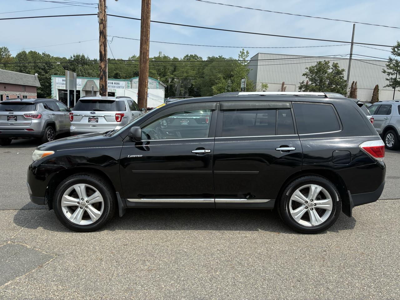 Toyota Highlander Limited 2WD 2012