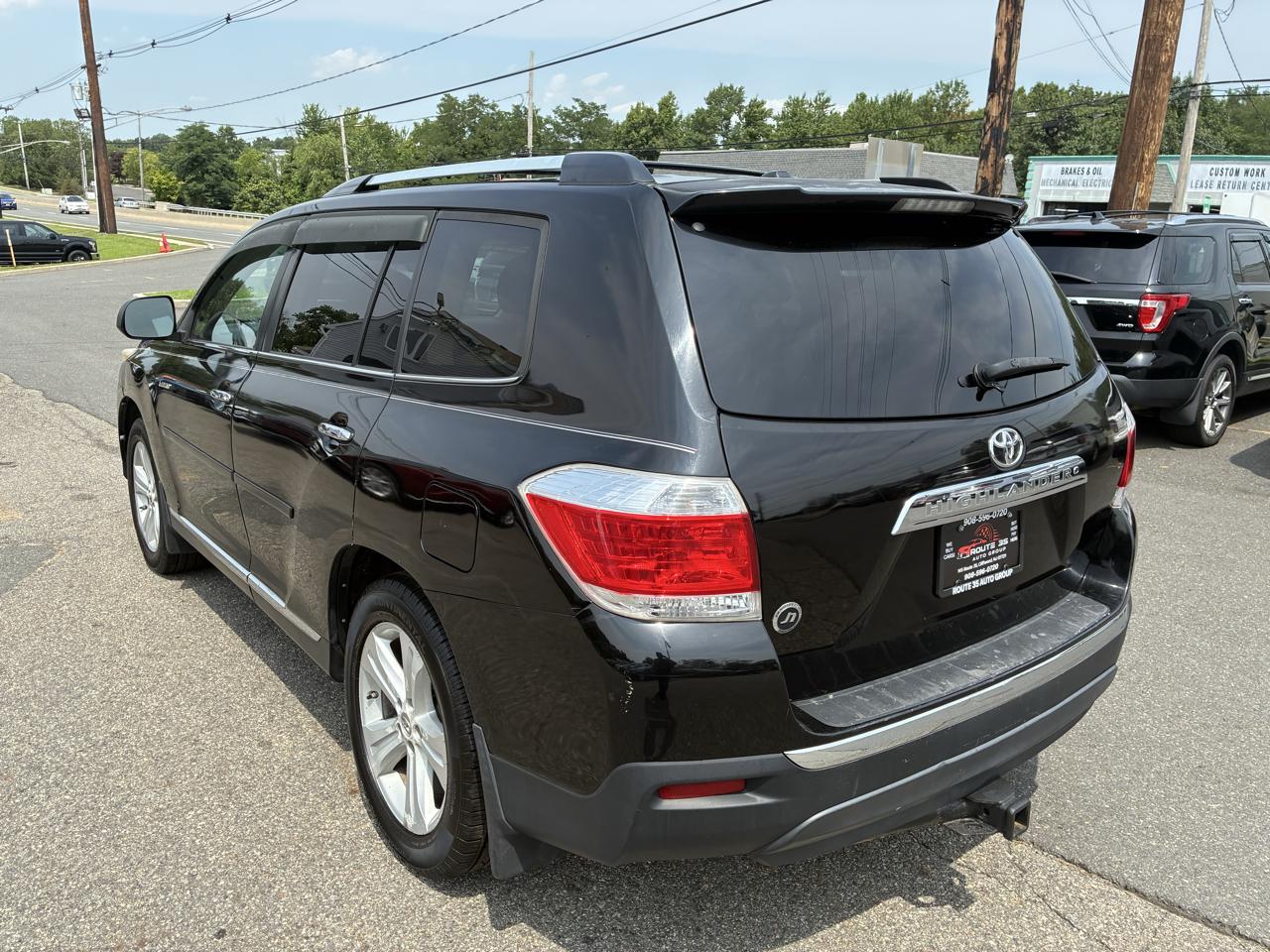 Toyota Highlander Limited 2WD 2012