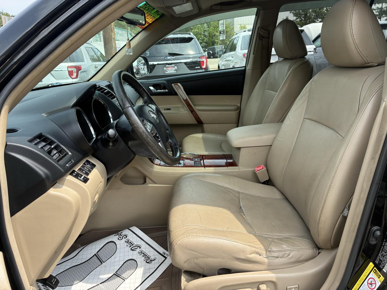 Toyota Highlander Limited 2WD 2012