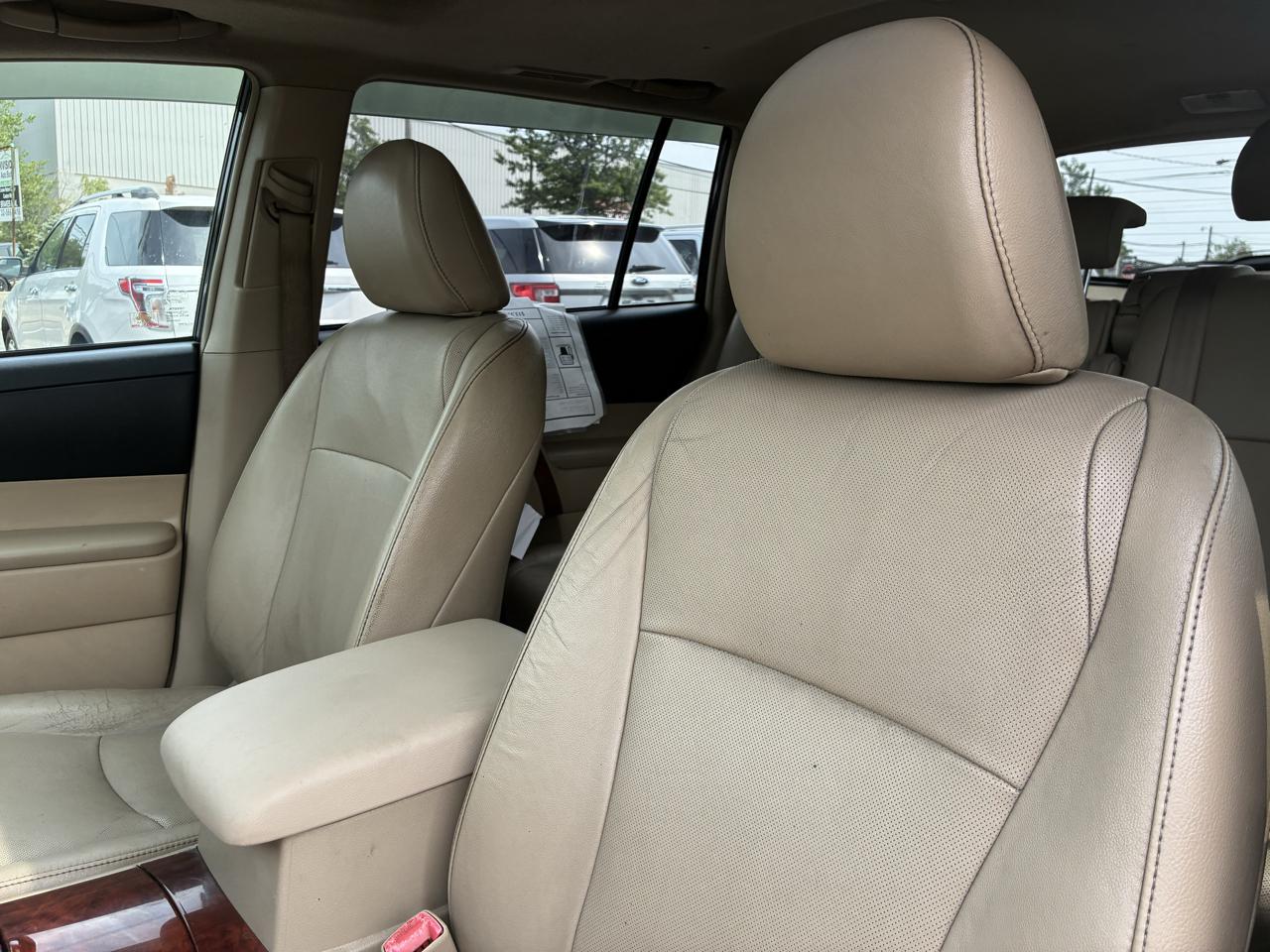 Toyota Highlander Limited 2WD 2012