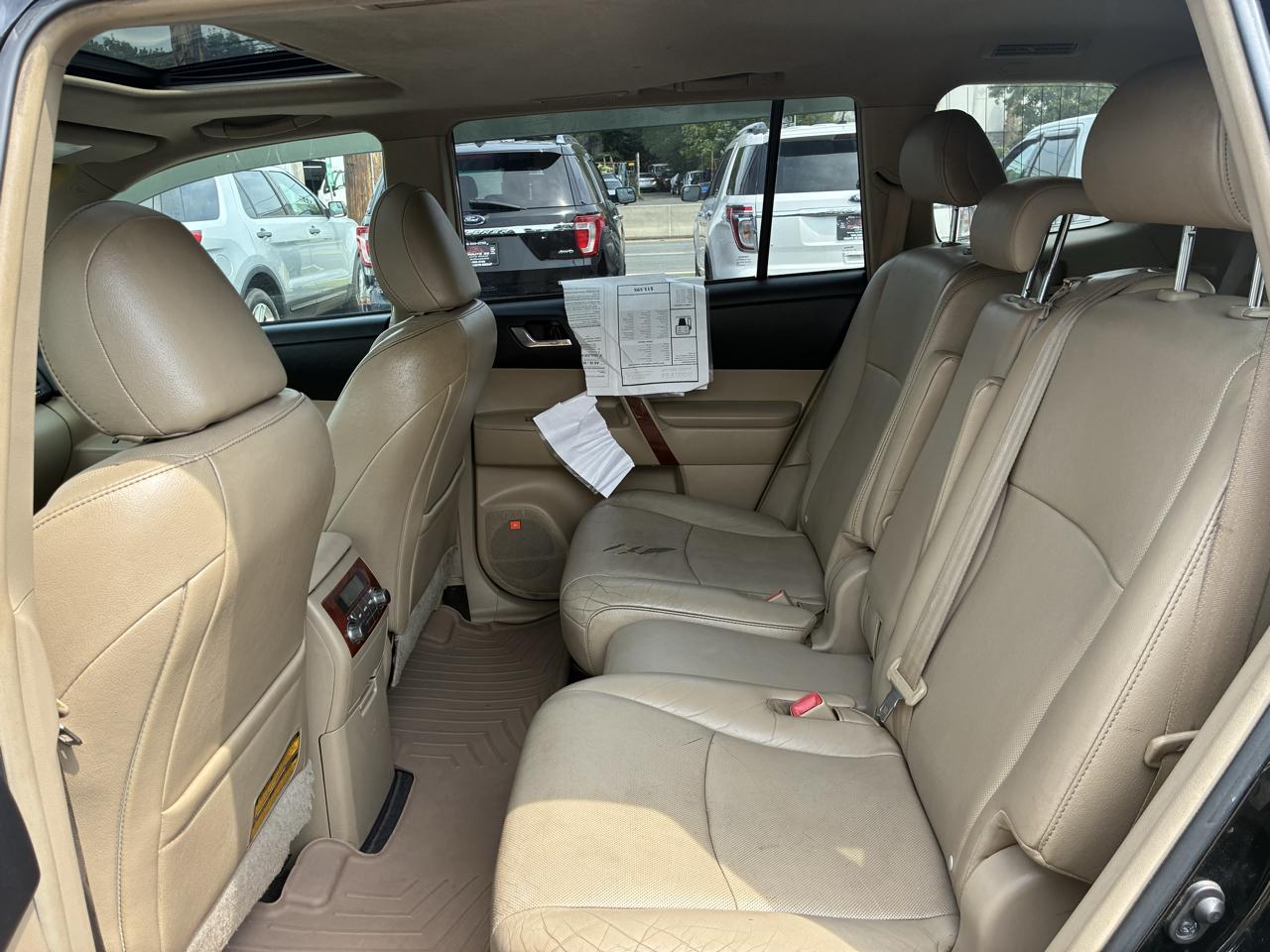 Toyota Highlander Limited 2WD 2012