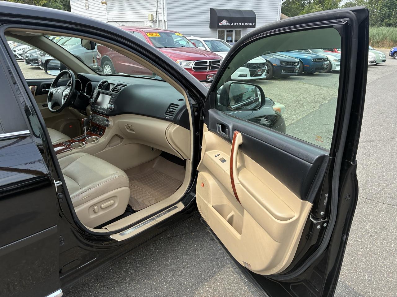 Toyota Highlander Limited 2WD 2012