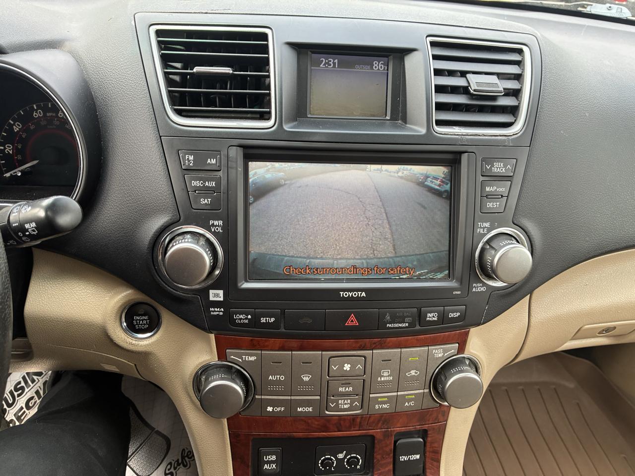 Toyota Highlander Limited 2WD 2012