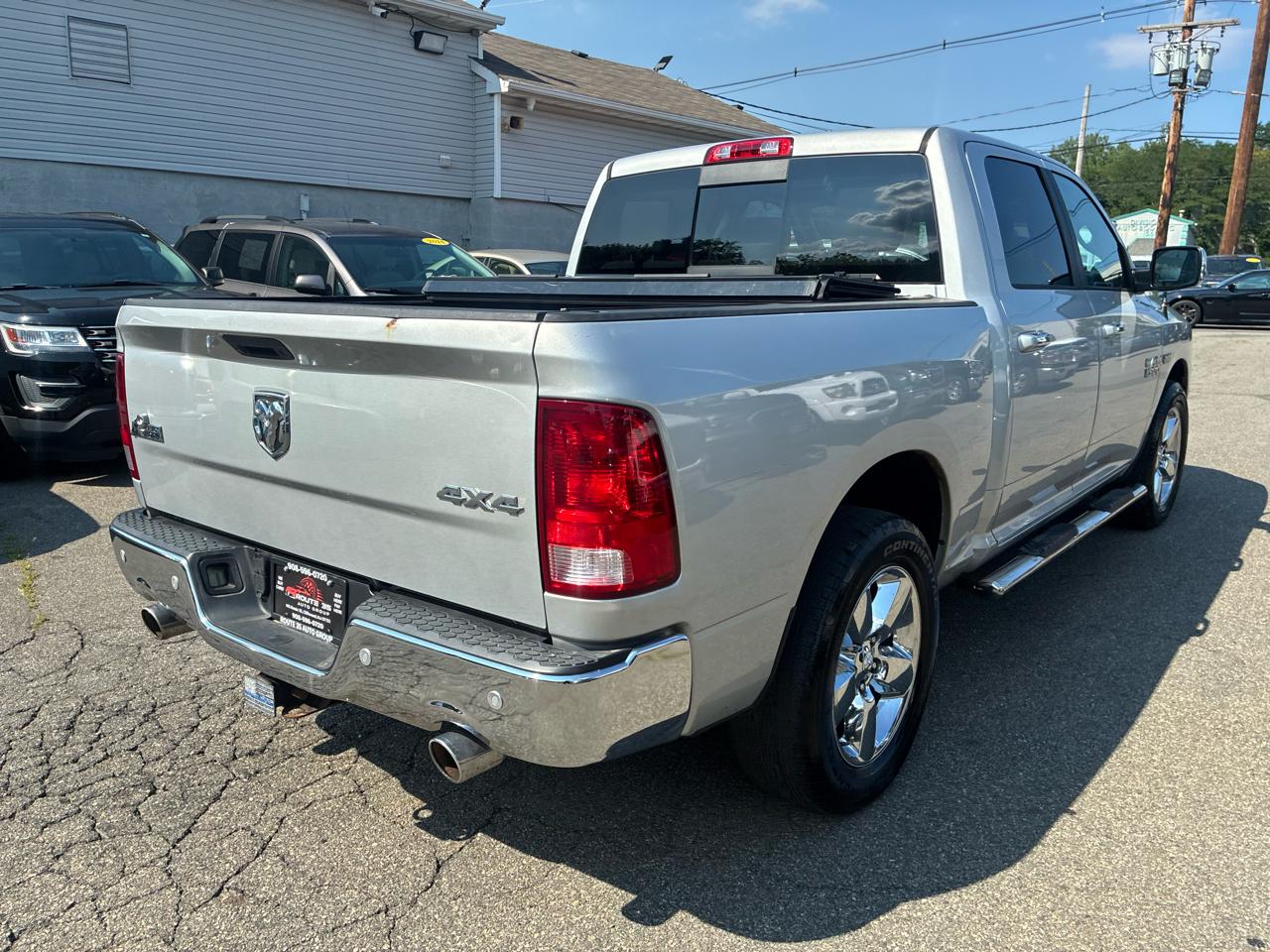 RAM 1500 Big Horn Crew Cab 4WD 2016