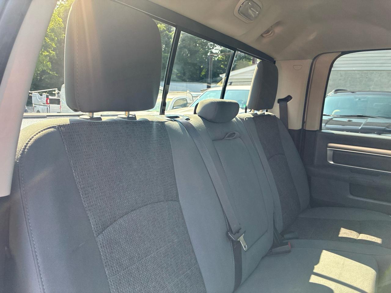 RAM 1500 Big Horn Crew Cab 4WD 2016