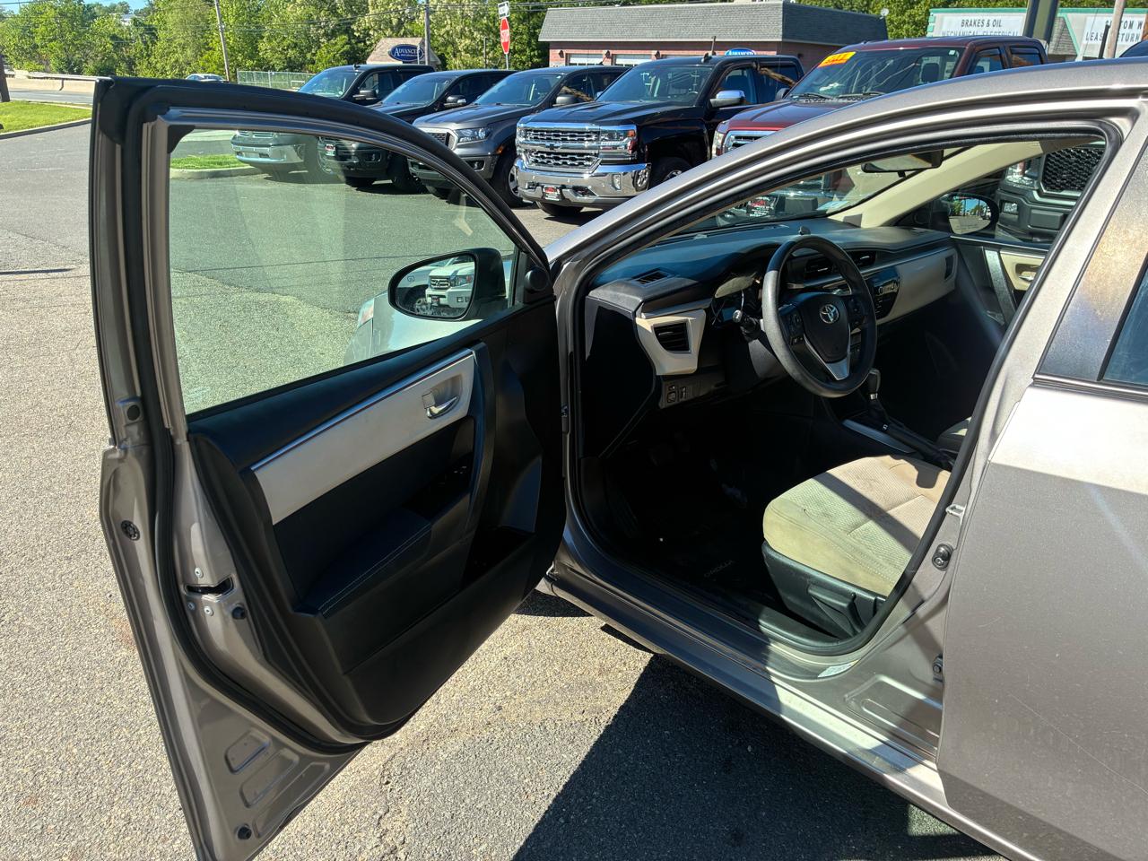 Toyota Corolla LE CVT 2016