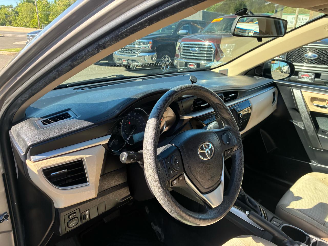 Toyota Corolla LE CVT 2016