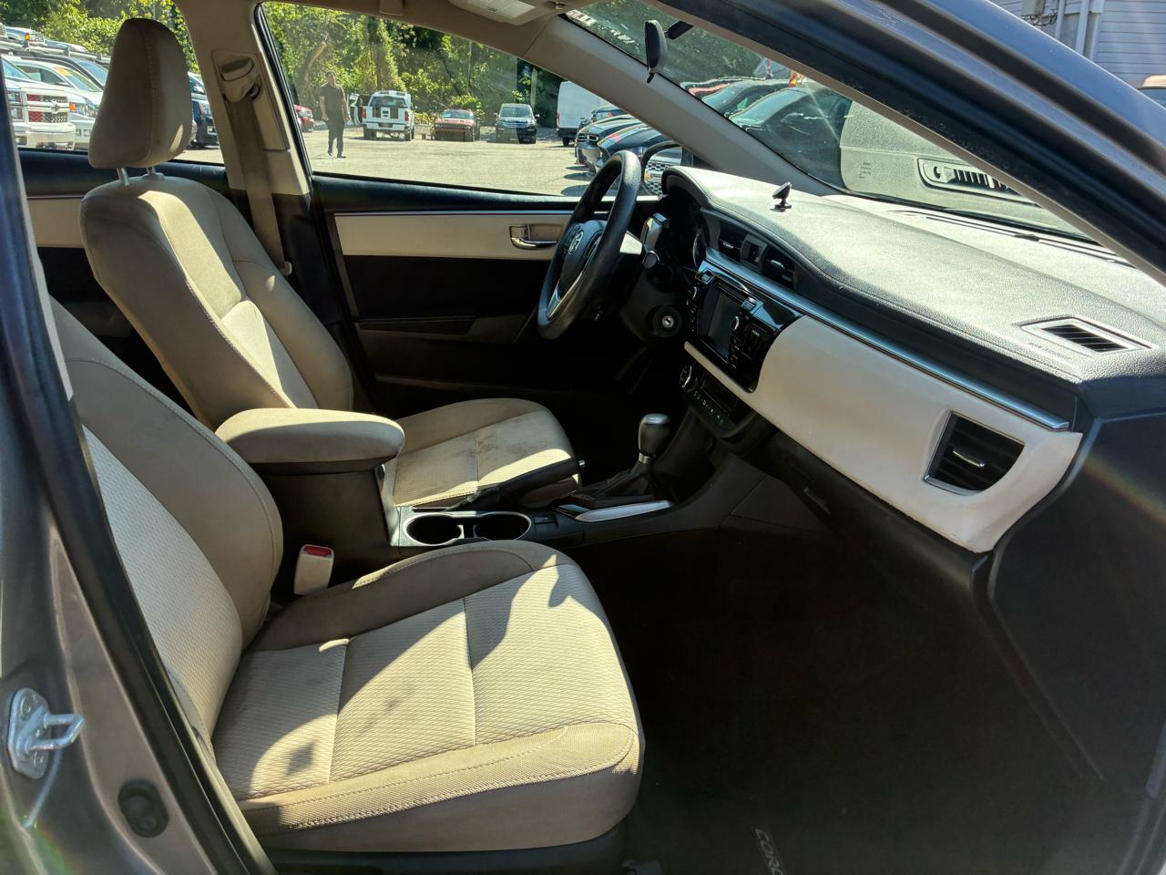 Toyota Corolla LE CVT 2016