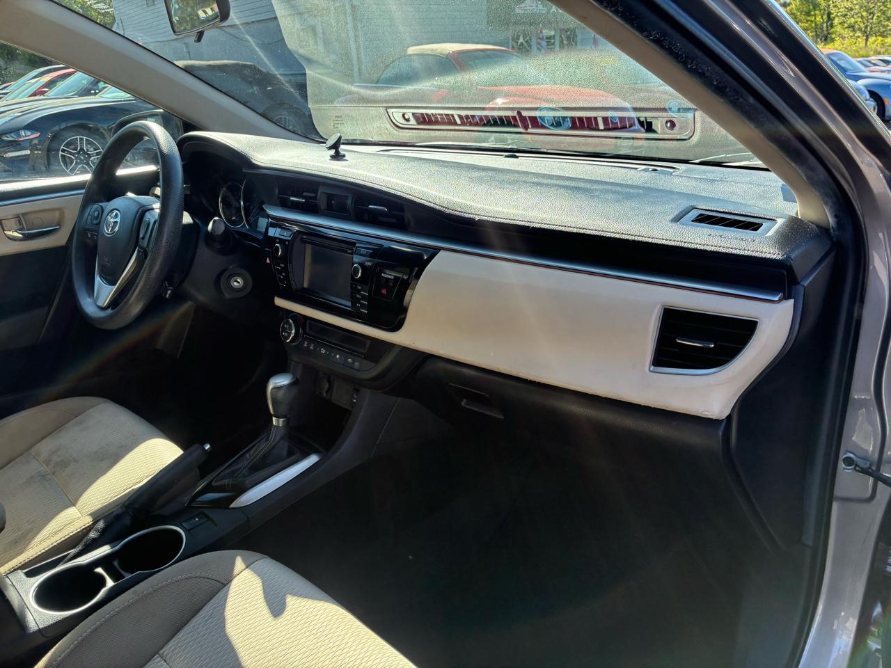 Toyota Corolla LE CVT 2016