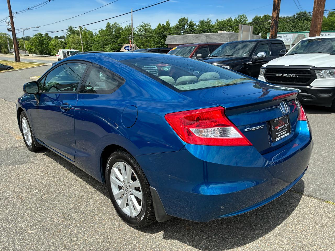 Honda Civic EX Coupe 5-Speed AT 2012