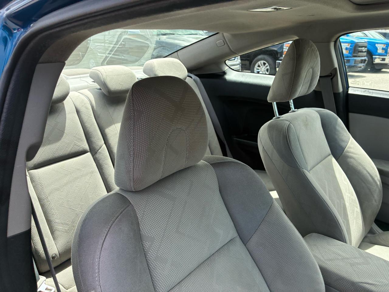 Honda Civic EX Coupe 5-Speed AT 2012