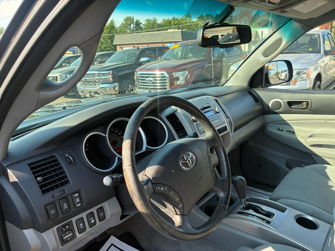 Toyota Tacoma Double Cab V6 4WD 2011