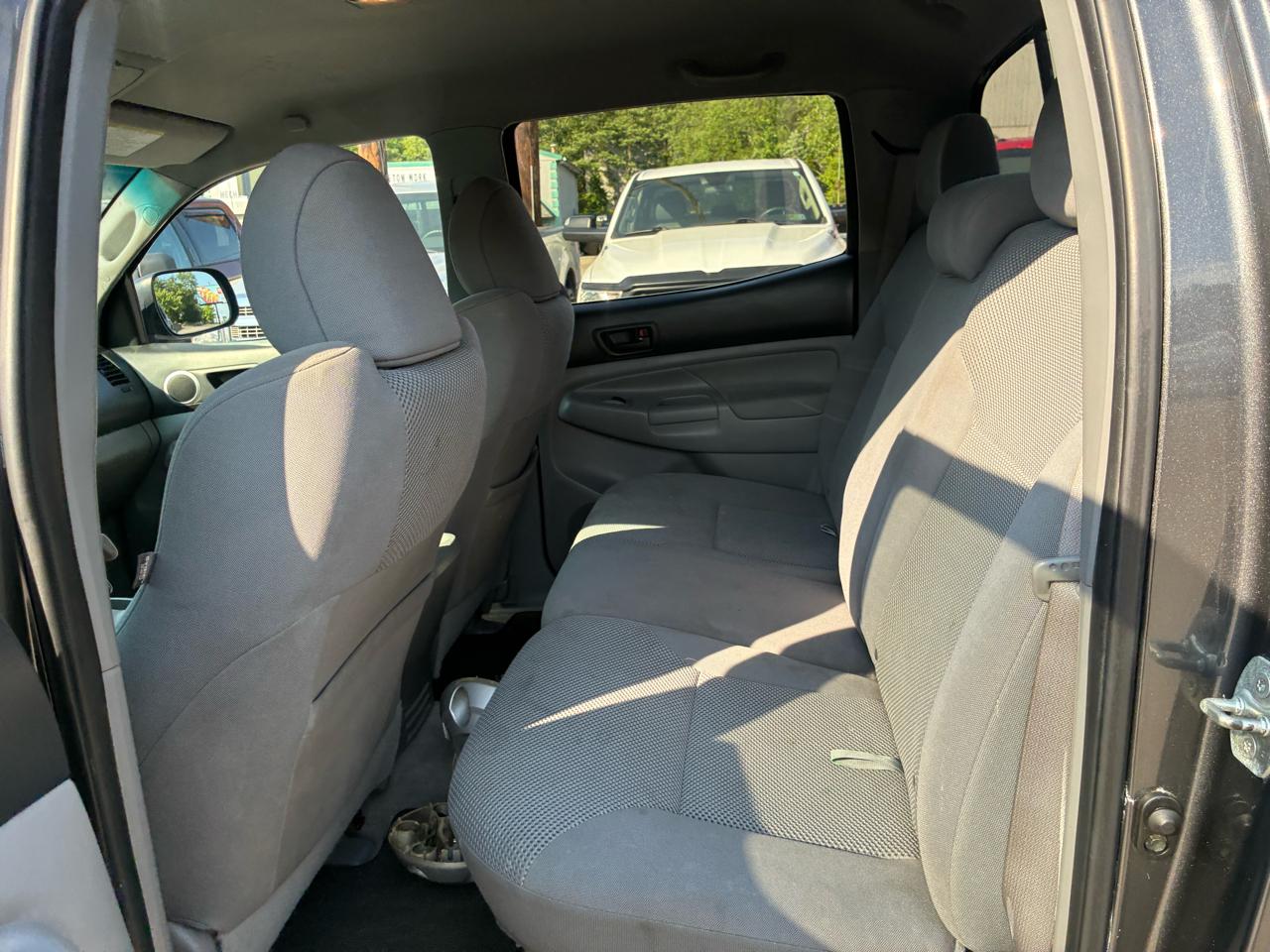 Toyota Tacoma Double Cab V6 4WD 2011