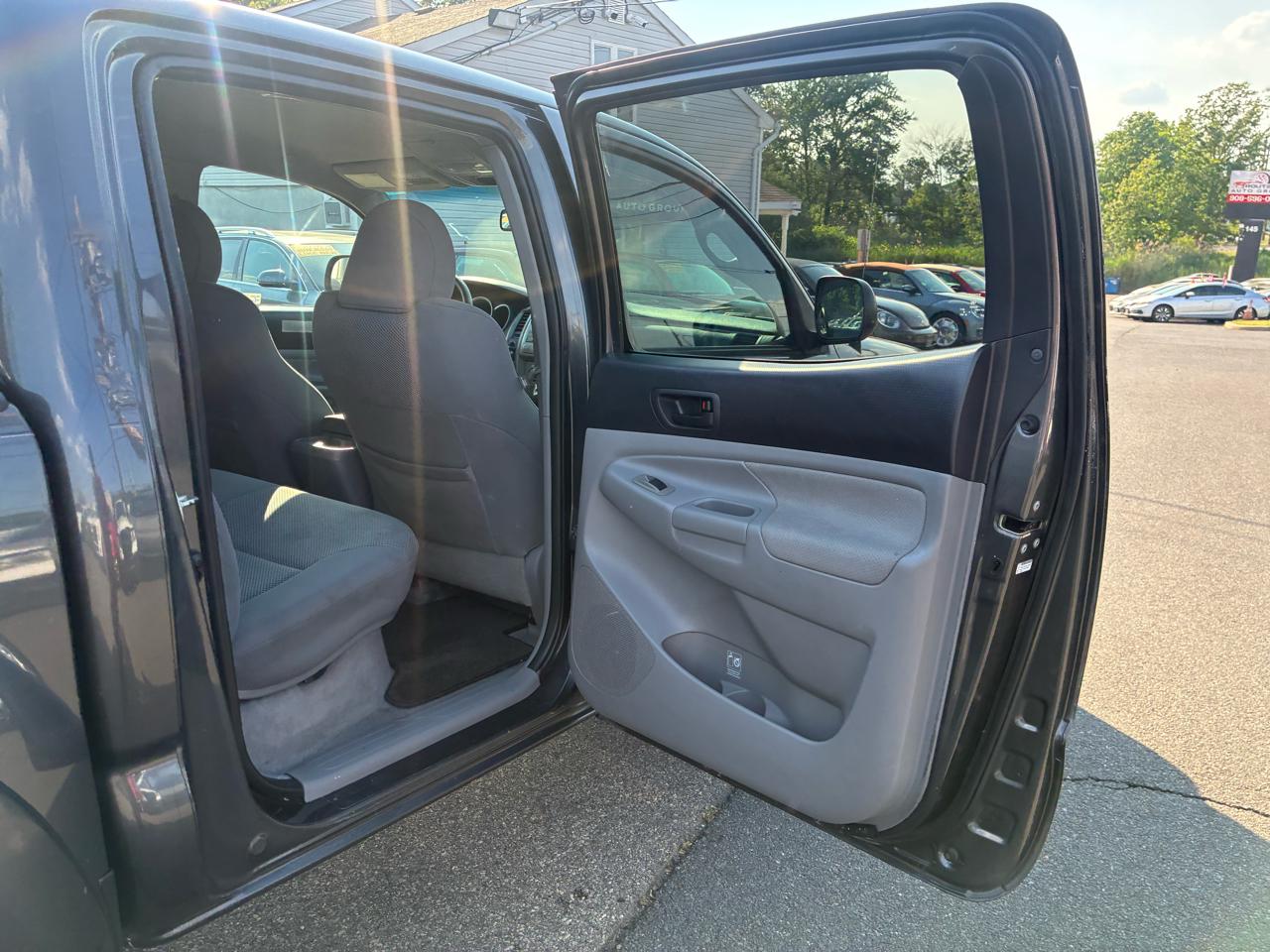 Toyota Tacoma Double Cab V6 4WD 2011