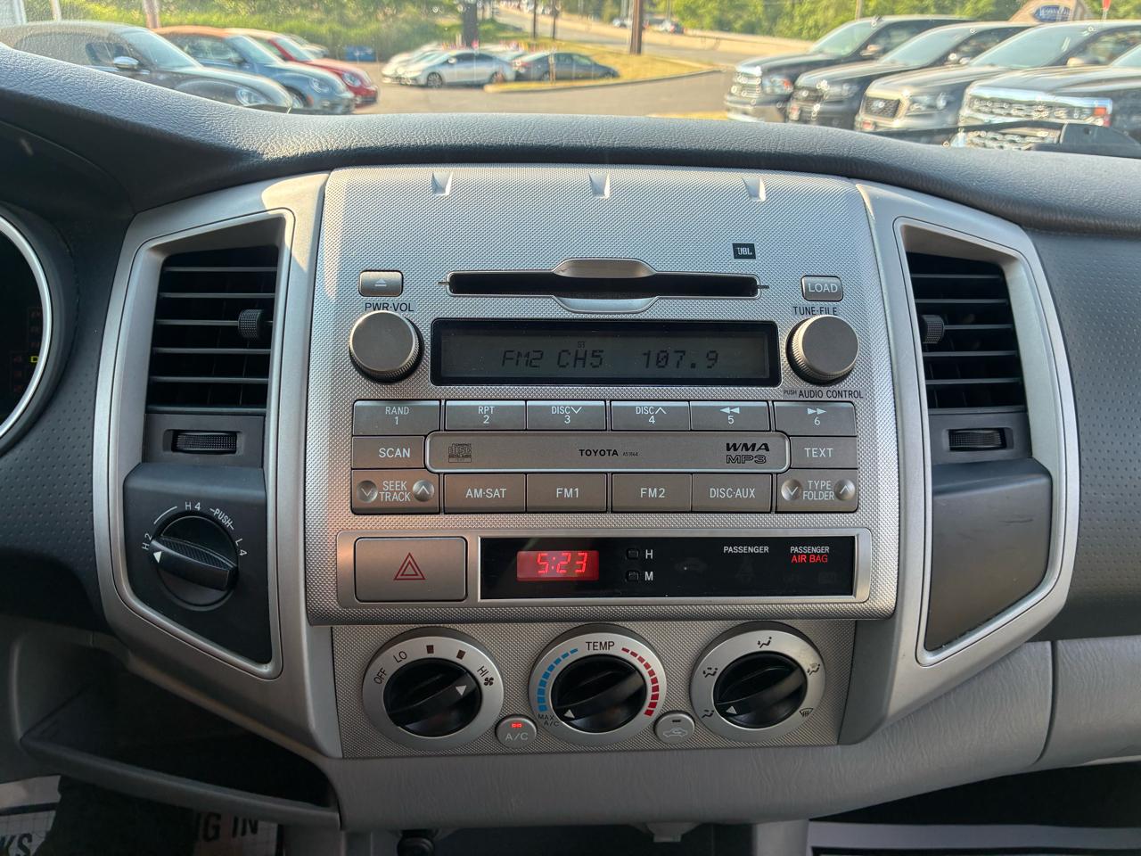 Toyota Tacoma Double Cab V6 4WD 2011