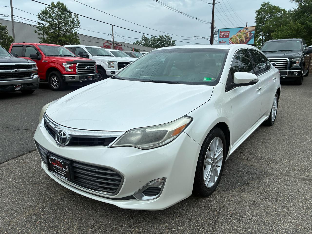 2015 Toyota Avalon XLE Premium's photo