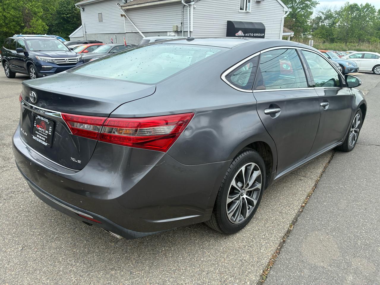 Toyota Avalon XLE 2018