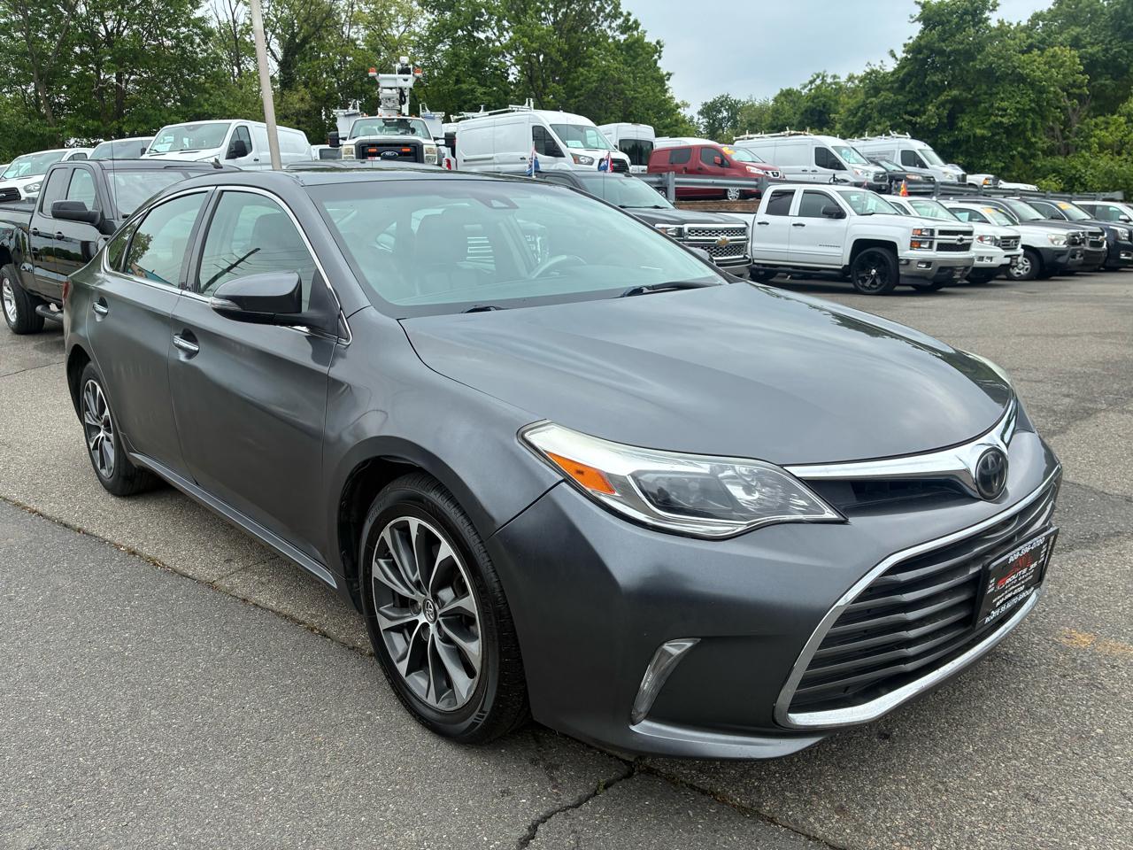 Toyota Avalon XLE 2018