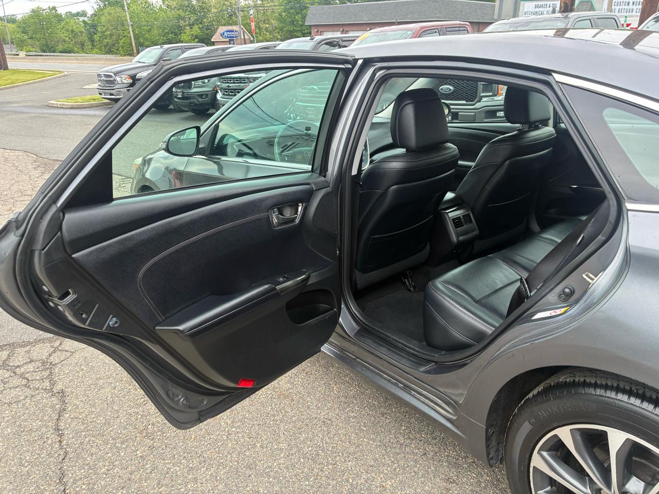 Toyota Avalon XLE 2018