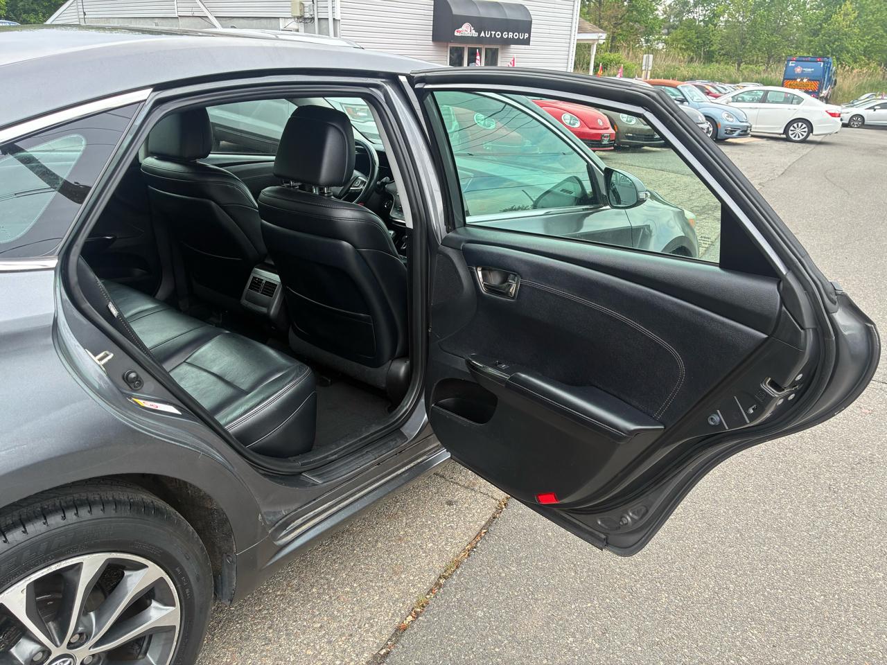 Toyota Avalon XLE 2018