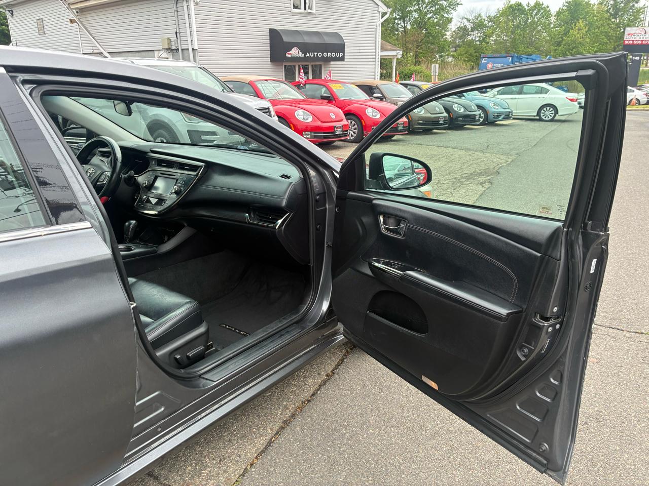 Toyota Avalon XLE 2018