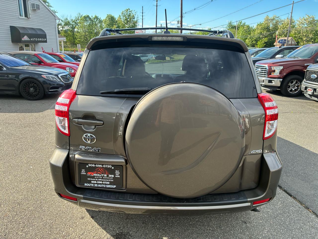 Toyota RAV4 Base I4 4WD 2012
