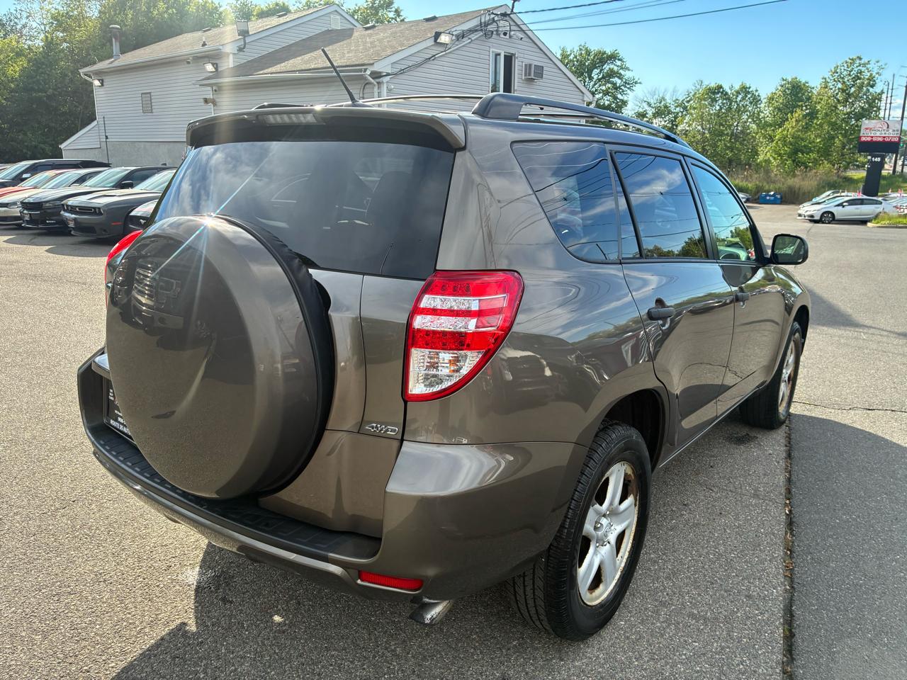 Toyota RAV4 Base I4 4WD 2012