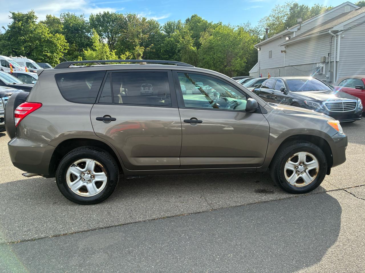 Toyota RAV4 Base I4 4WD 2012