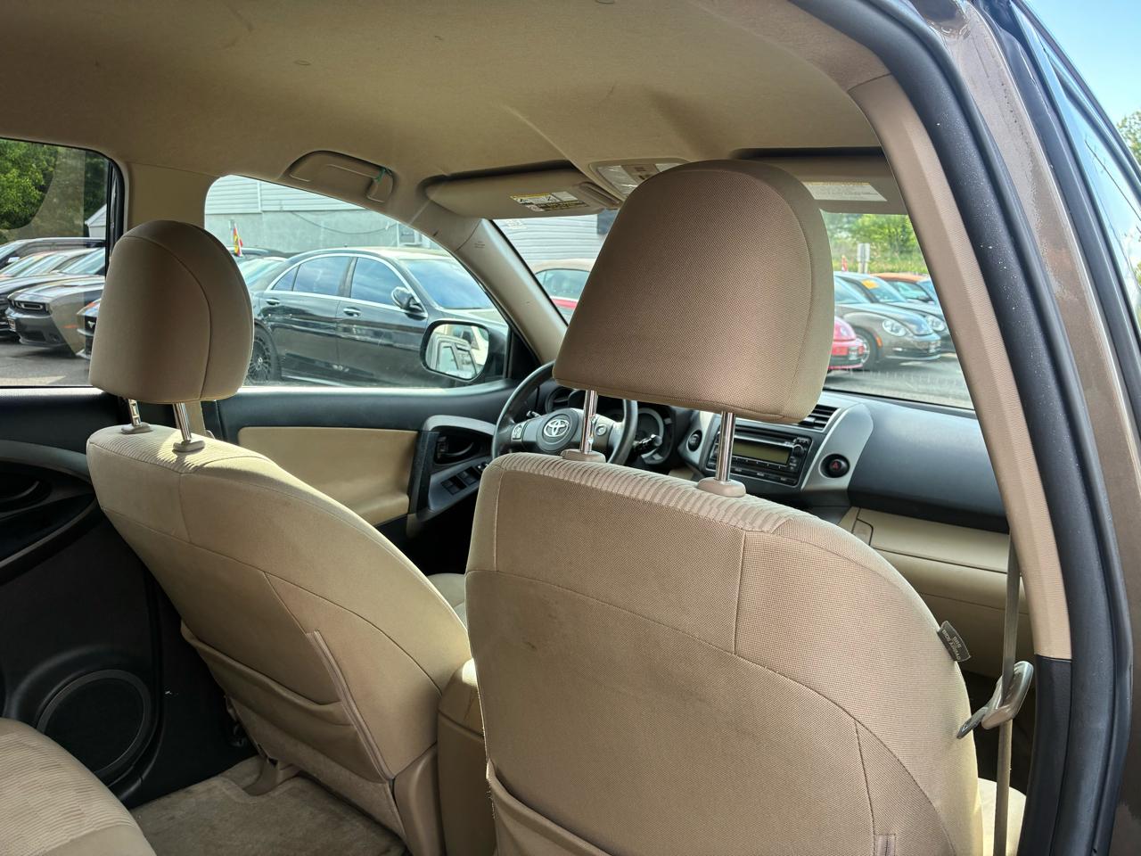 Toyota RAV4 Base I4 4WD 2012