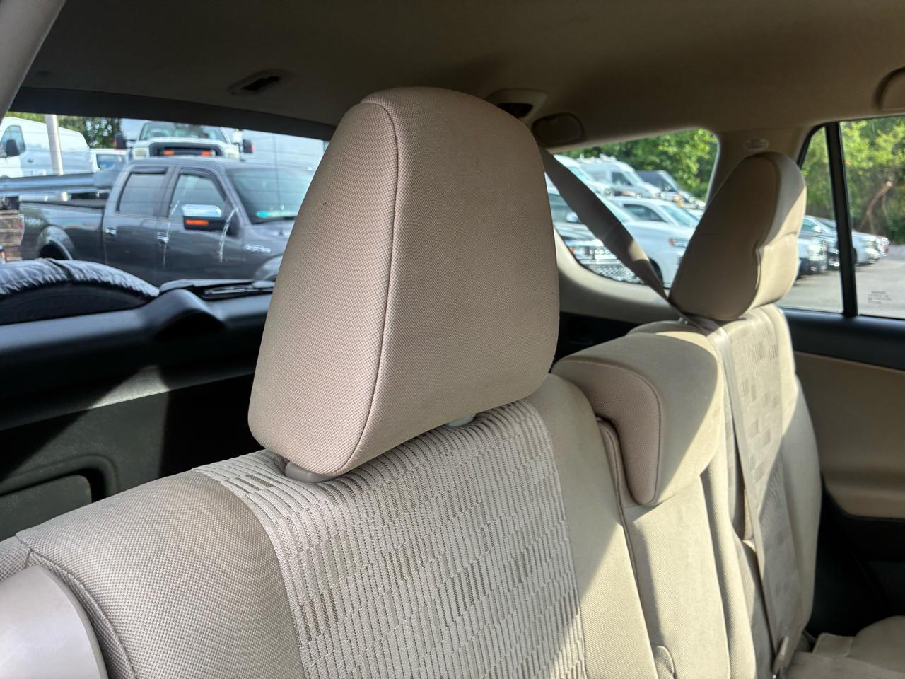 Toyota RAV4 Base I4 4WD 2012