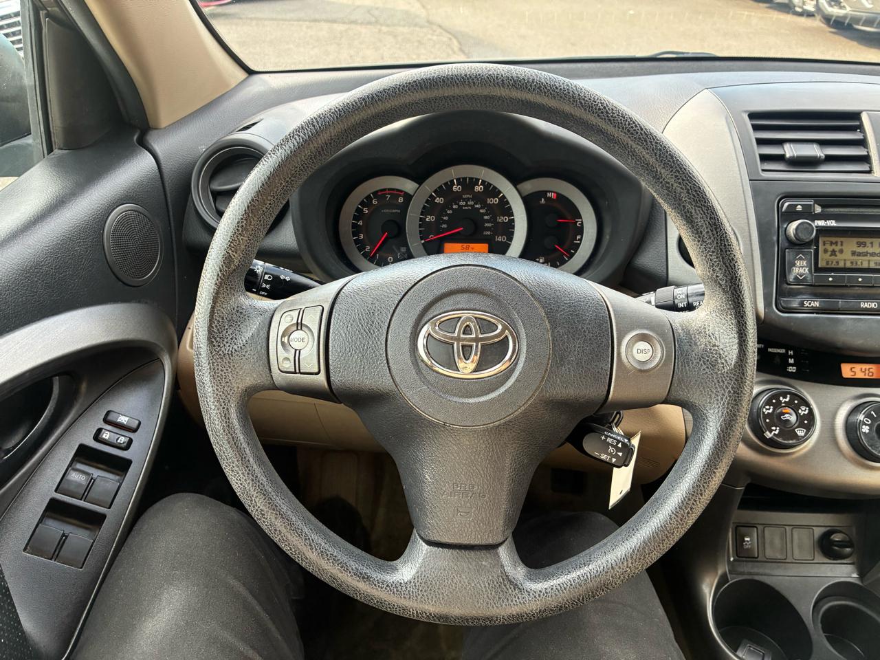 Toyota RAV4 Base I4 4WD 2012