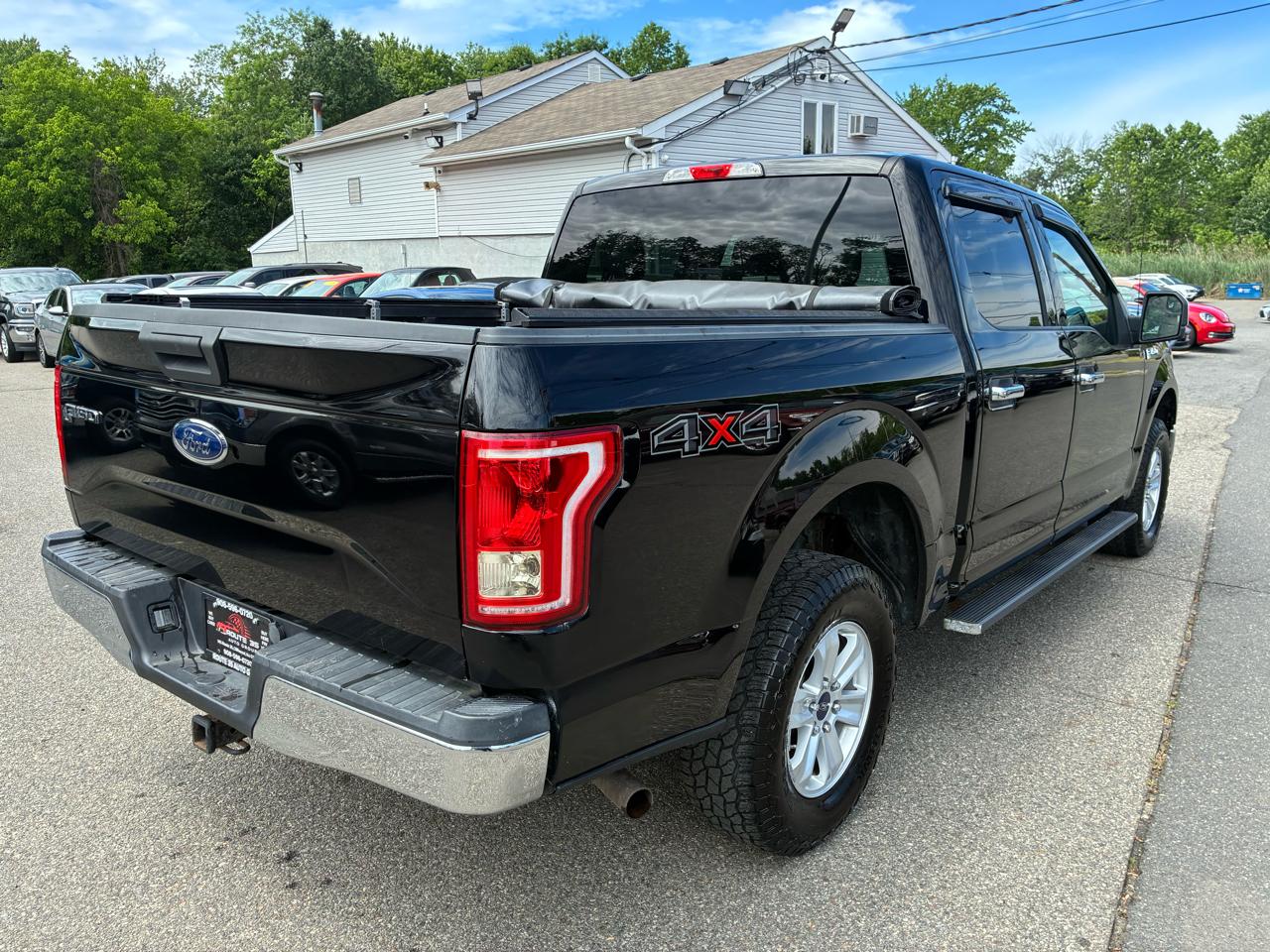 Ford F-150 XLT SuperCrew 5.5-ft. Bed 4WD 2017