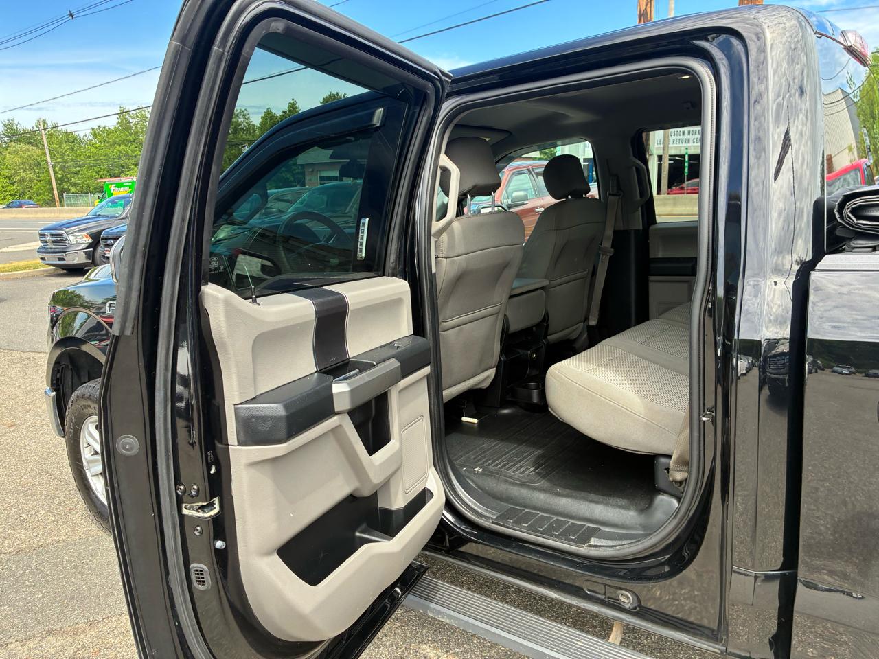 Ford F-150 XLT SuperCrew 5.5-ft. Bed 4WD 2017