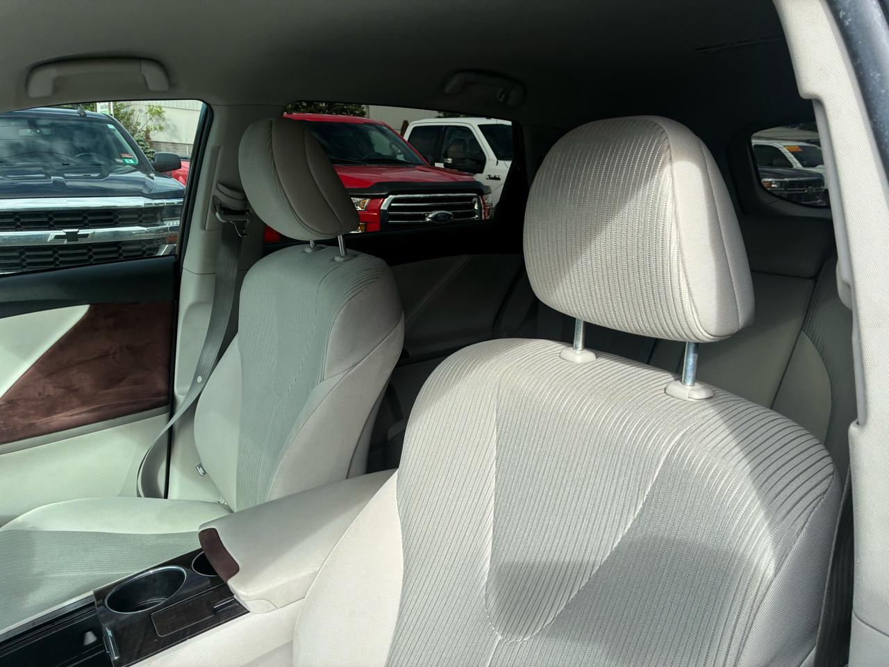 Toyota Venza LE I4 AWD 2014