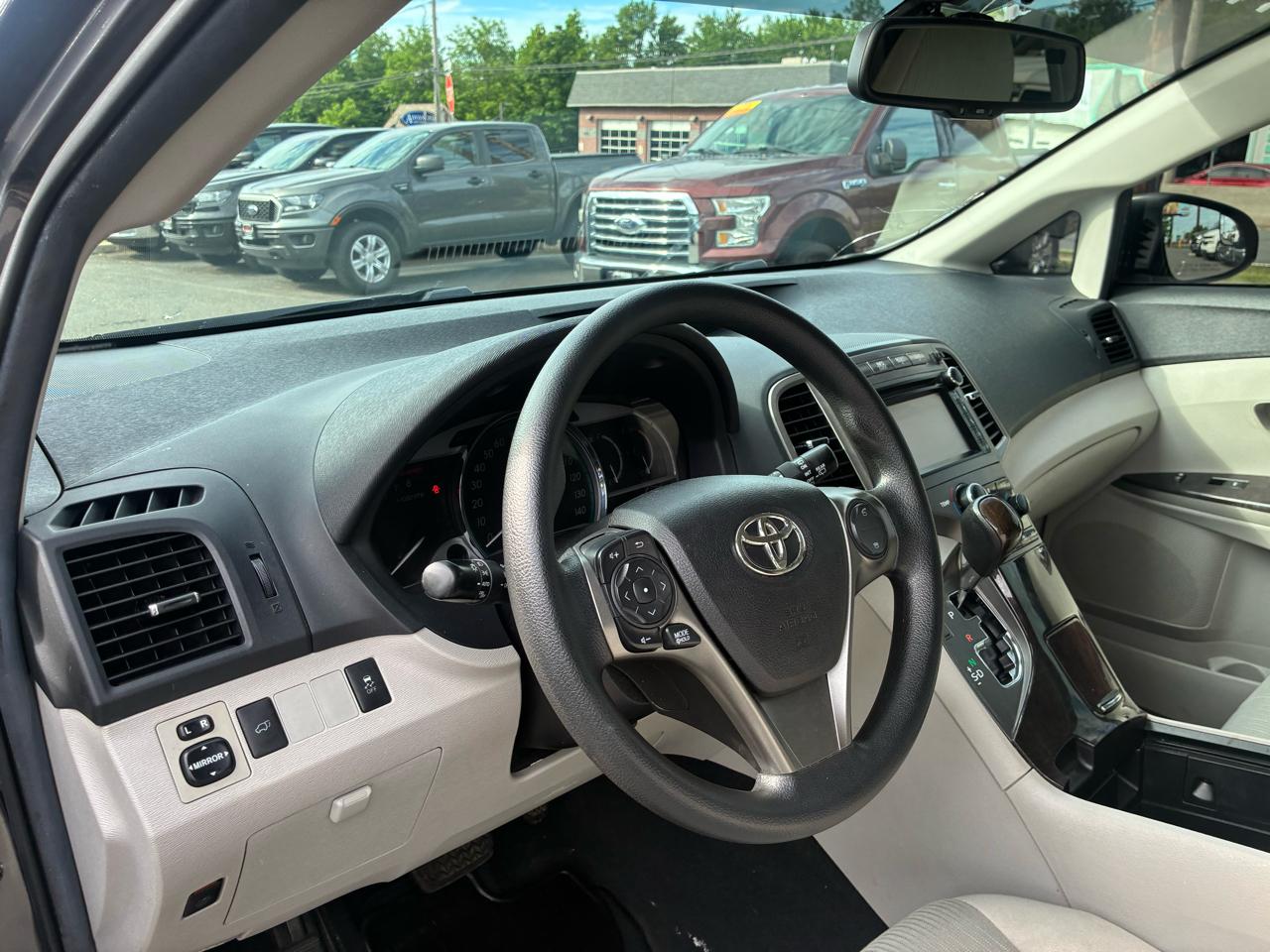 Toyota Venza LE I4 AWD 2014