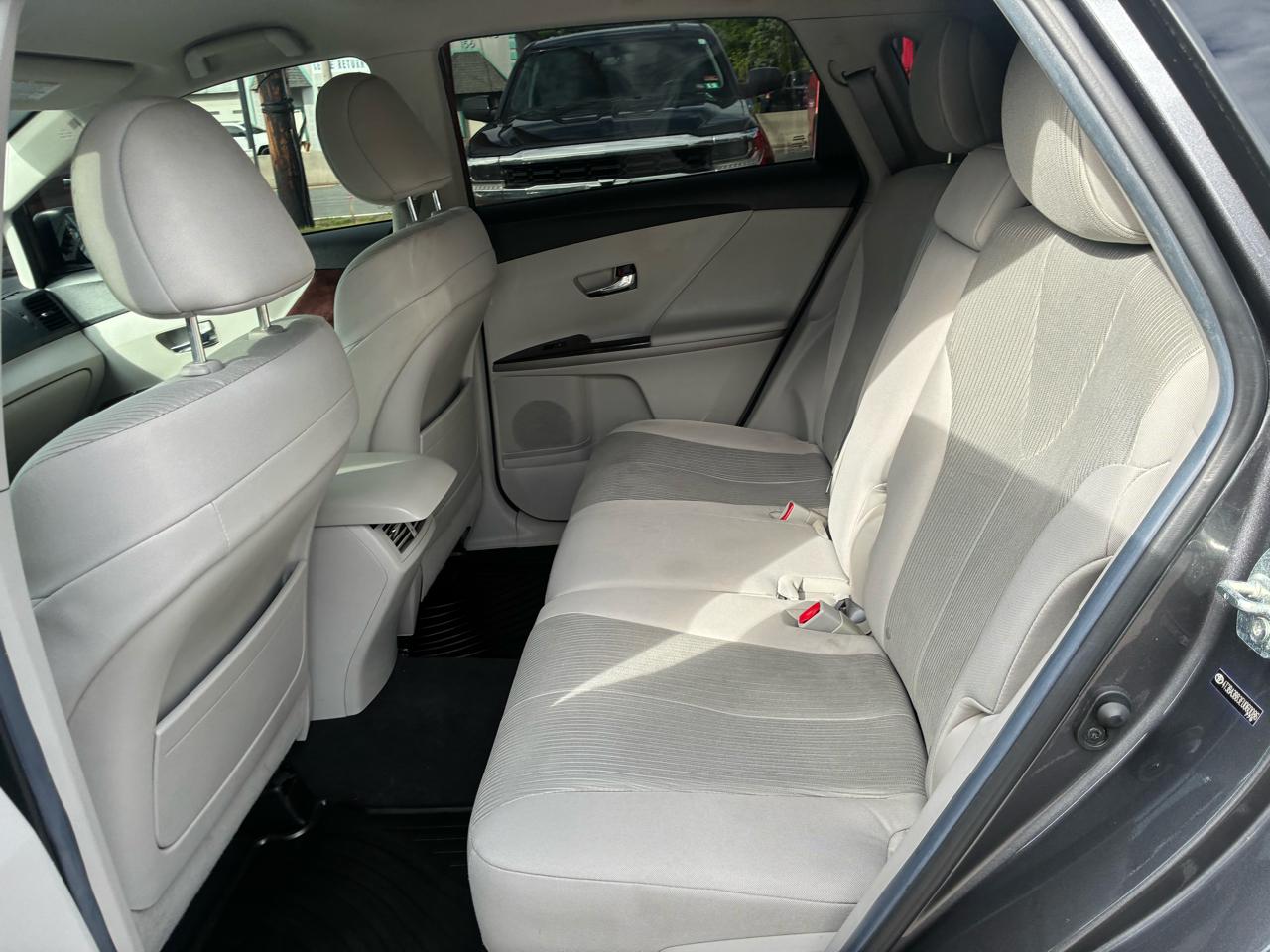 Toyota Venza LE I4 AWD 2014