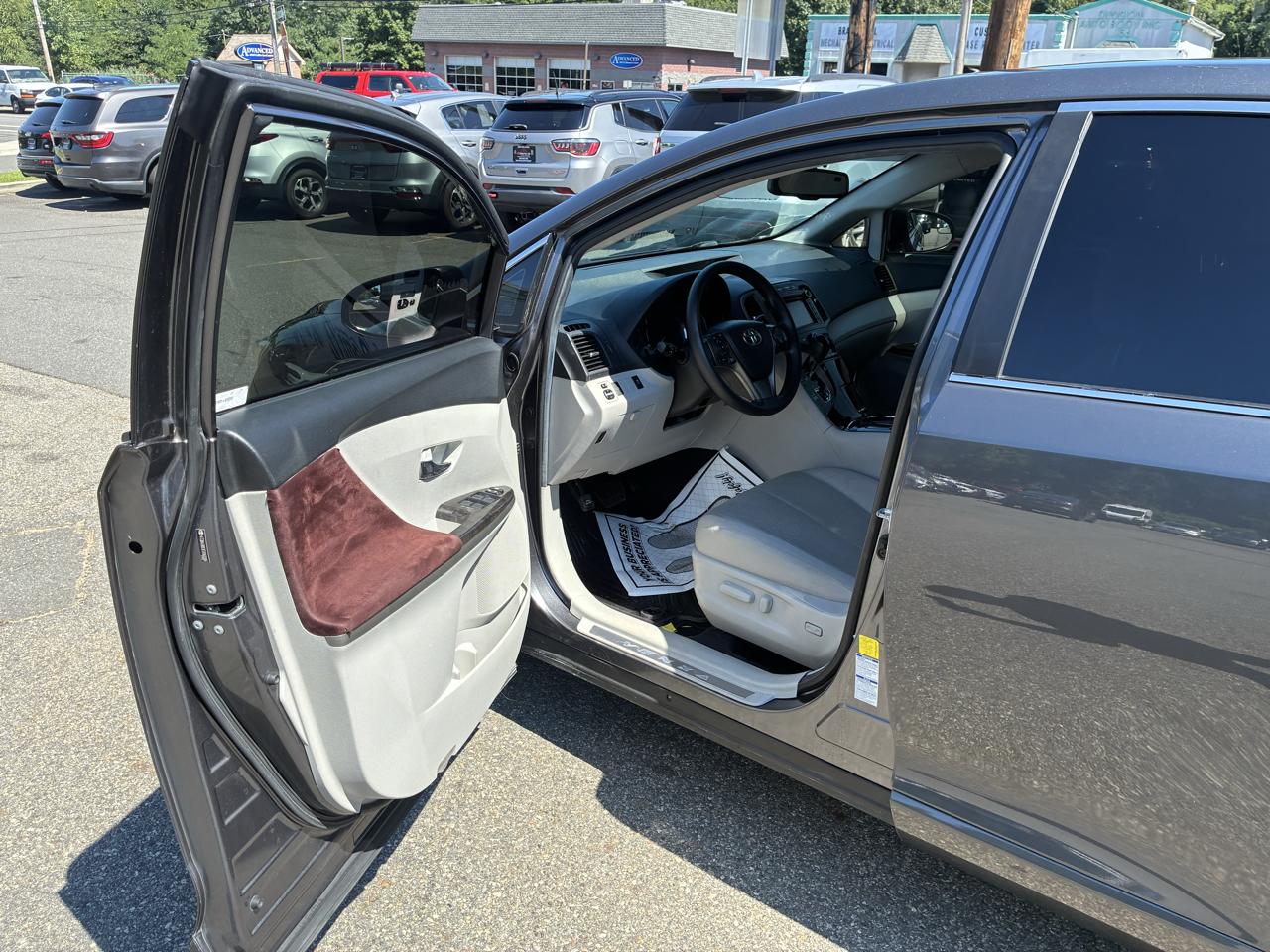 Toyota Venza LE I4 AWD 2014