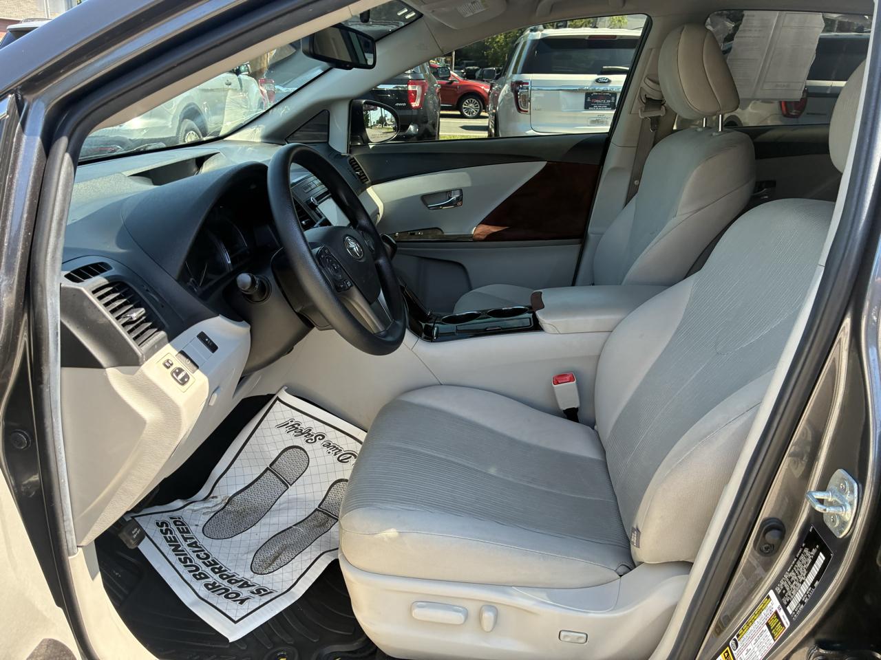 Toyota Venza LE I4 AWD 2014