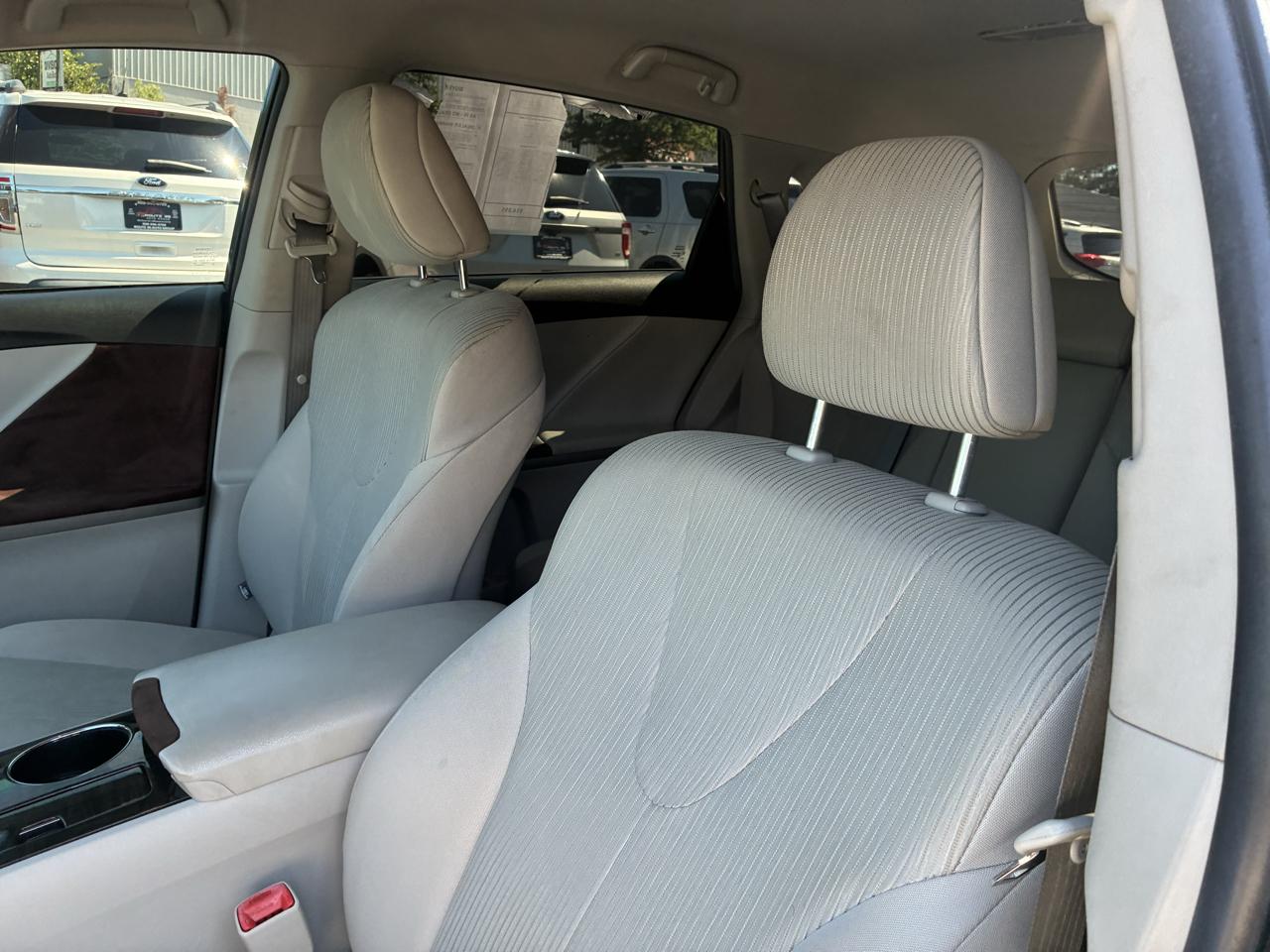 Toyota Venza LE I4 AWD 2014