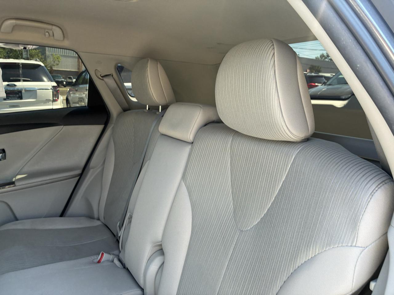 Toyota Venza LE I4 AWD 2014