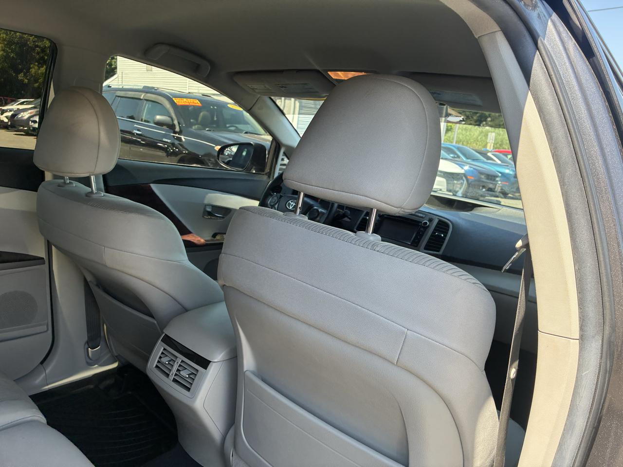 Toyota Venza LE I4 AWD 2014