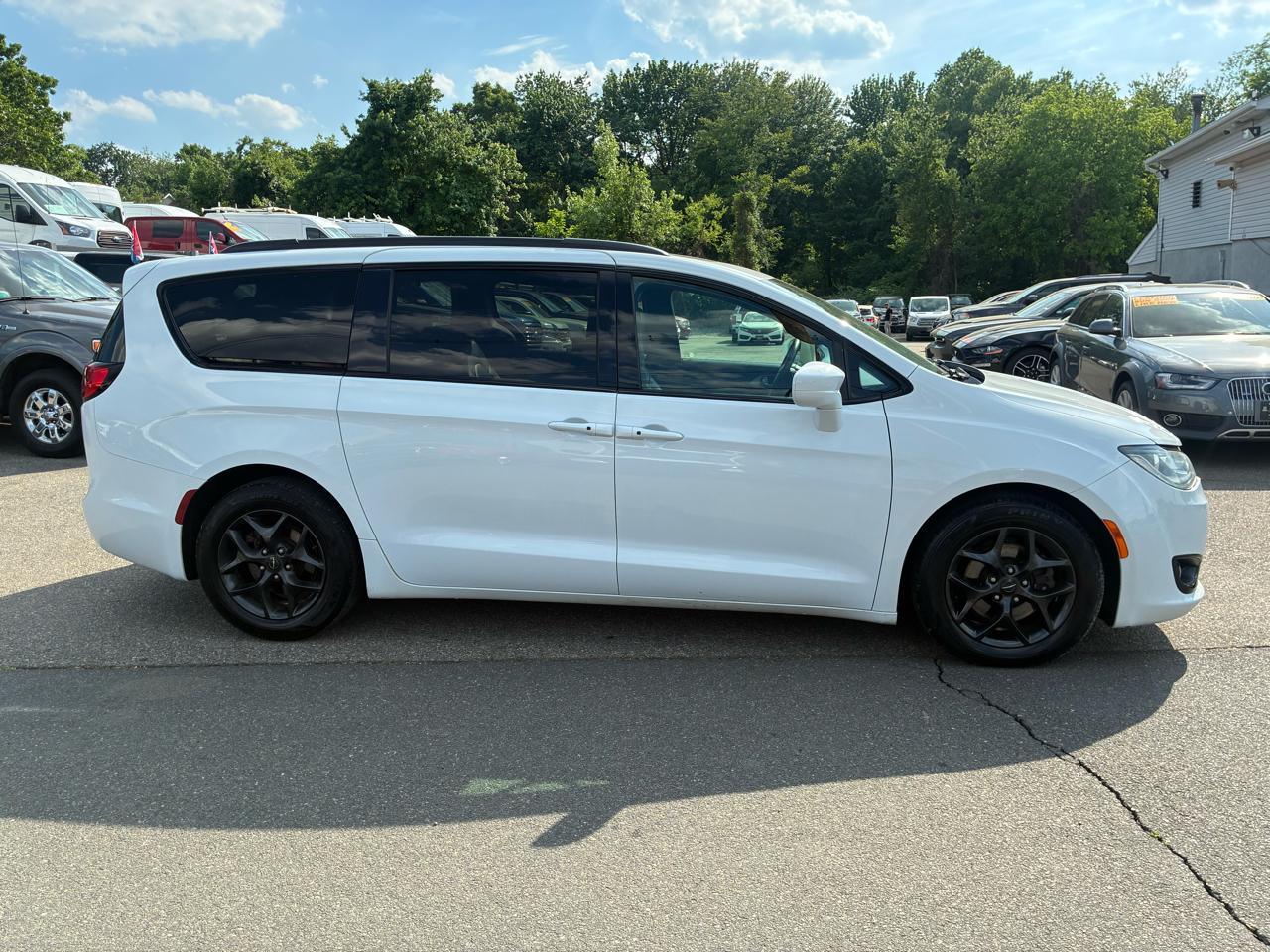 Chrysler Pacifica Touring-L Plus 2018