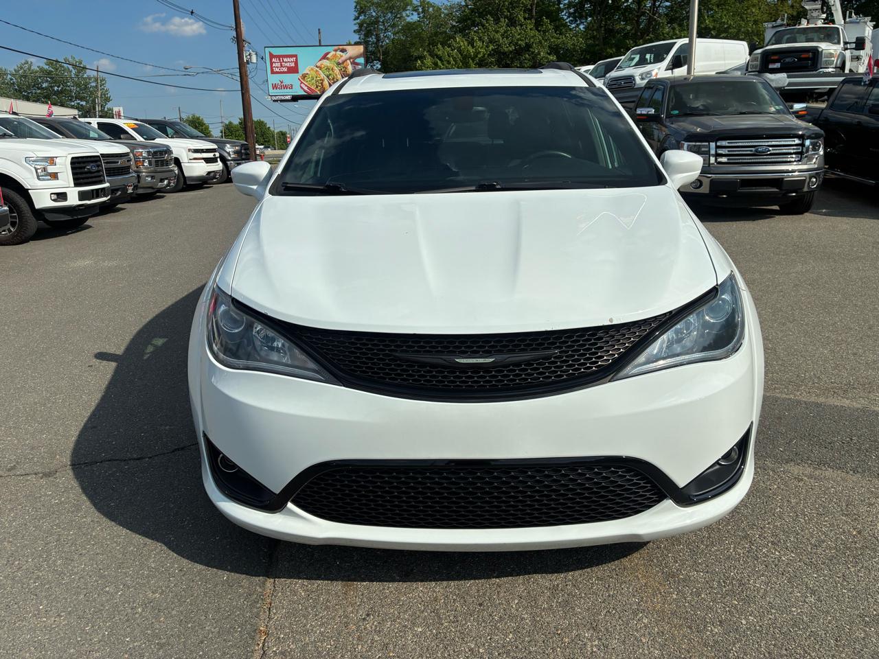Chrysler Pacifica Touring-L Plus 2018