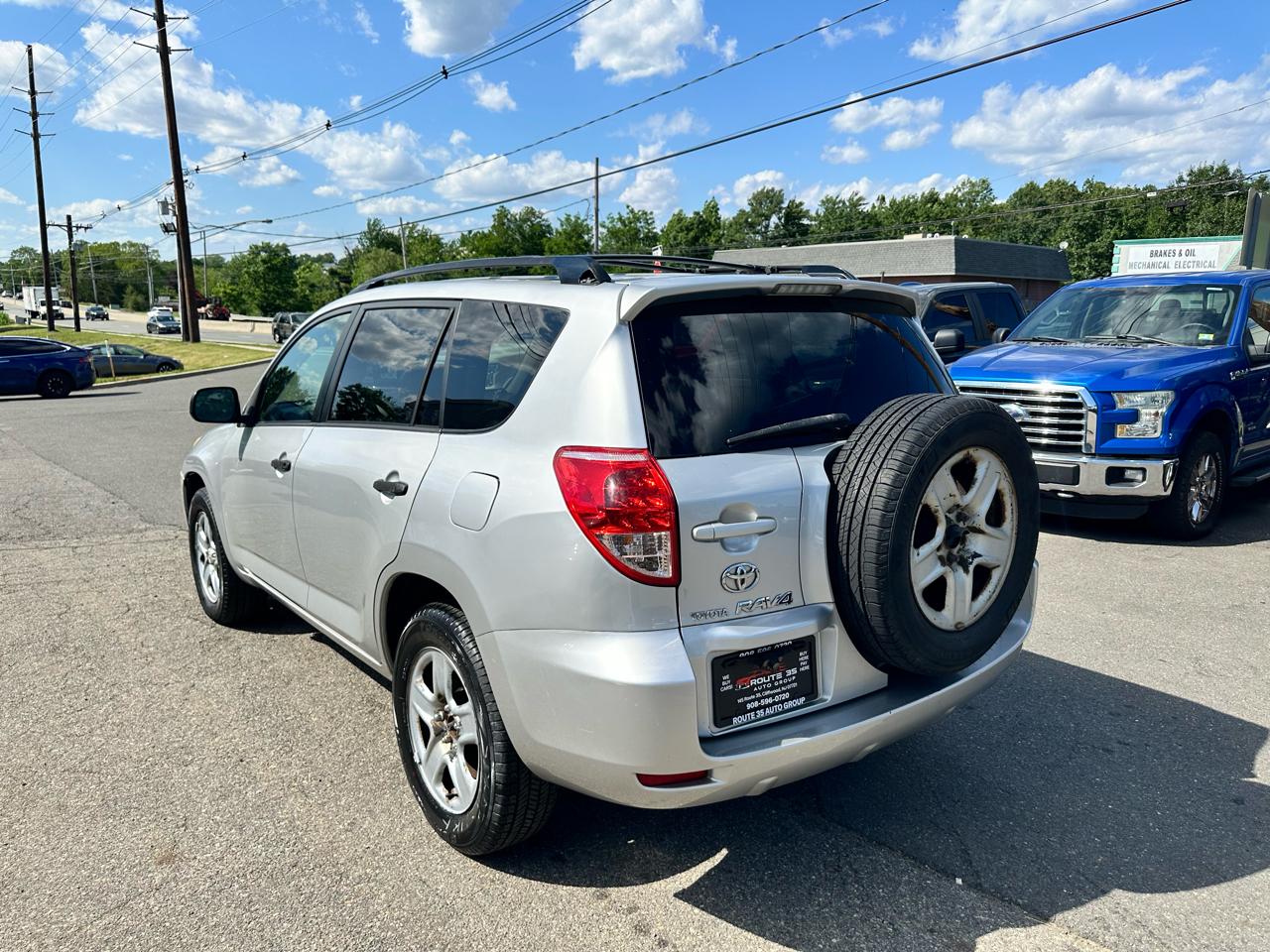 Toyota RAV4 Base I4 4WD 2007