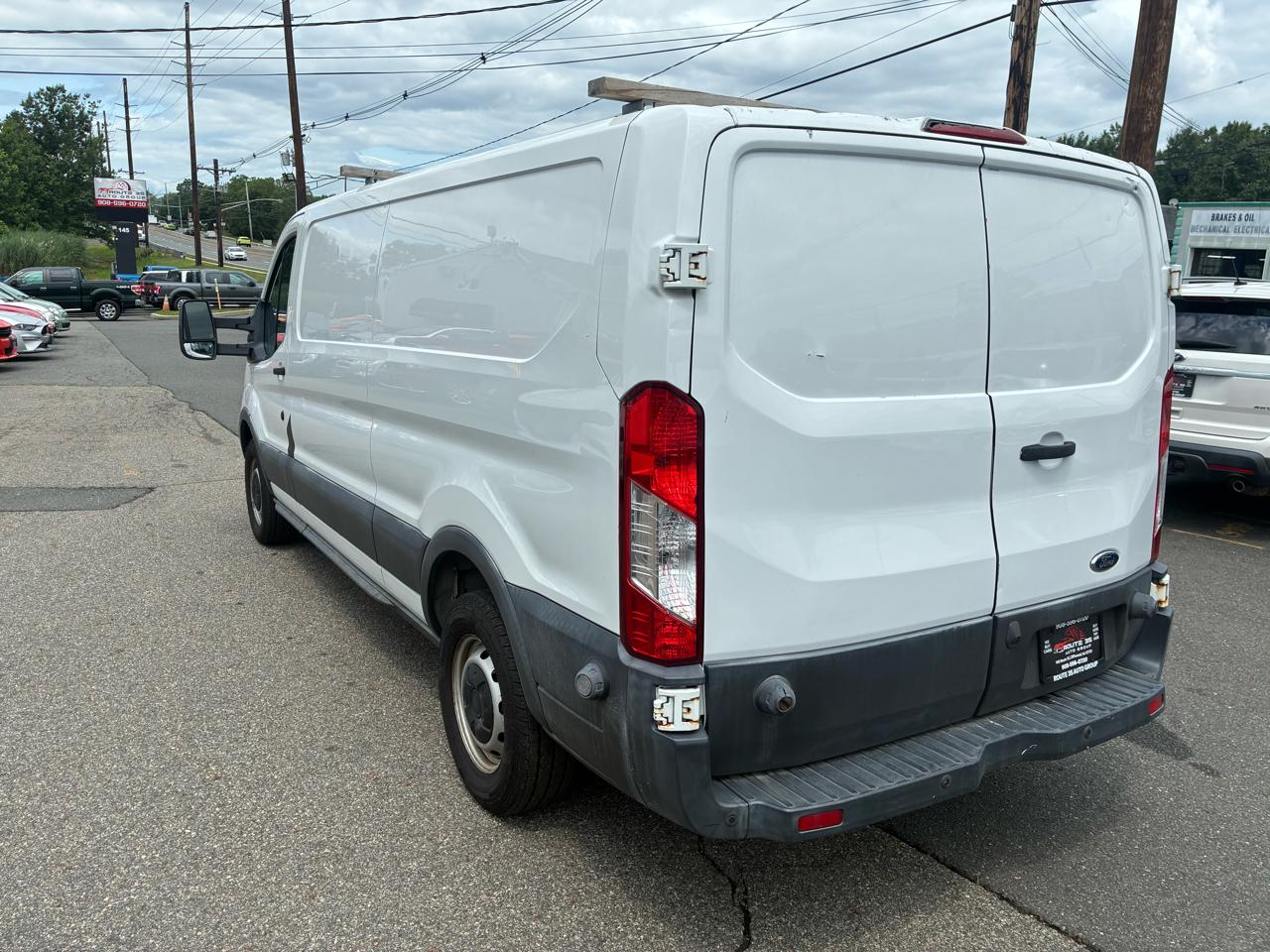 Ford Transit 150 Van Low Roof w/Sliding Pass. 148-in. WB 2016