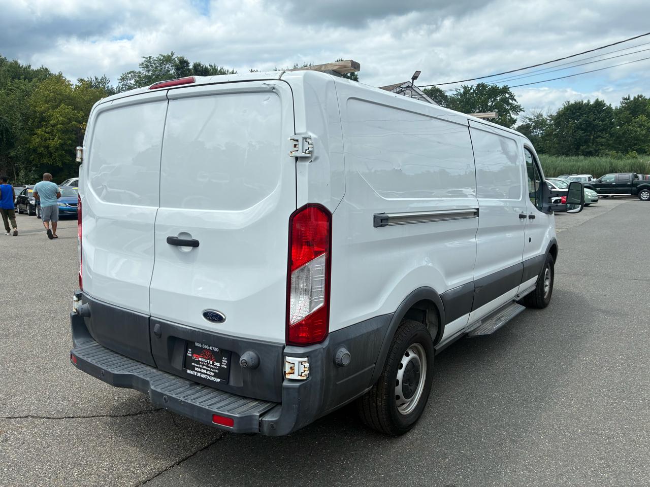 Ford Transit 150 Van Low Roof w/Sliding Pass. 148-in. WB 2016