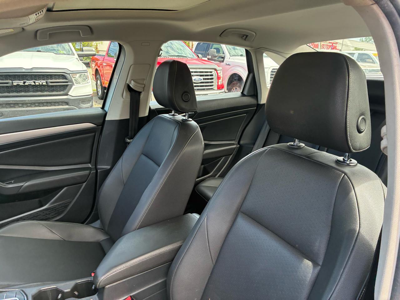 Volkswagen Jetta 1.4T SE 8A 2020