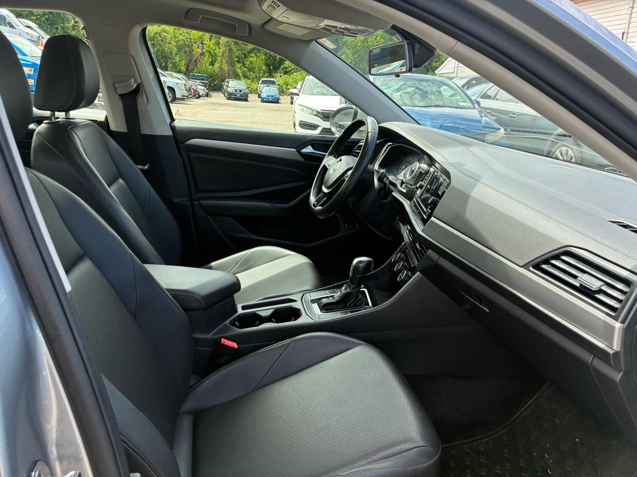 Volkswagen Jetta 1.4T SE 8A 2020