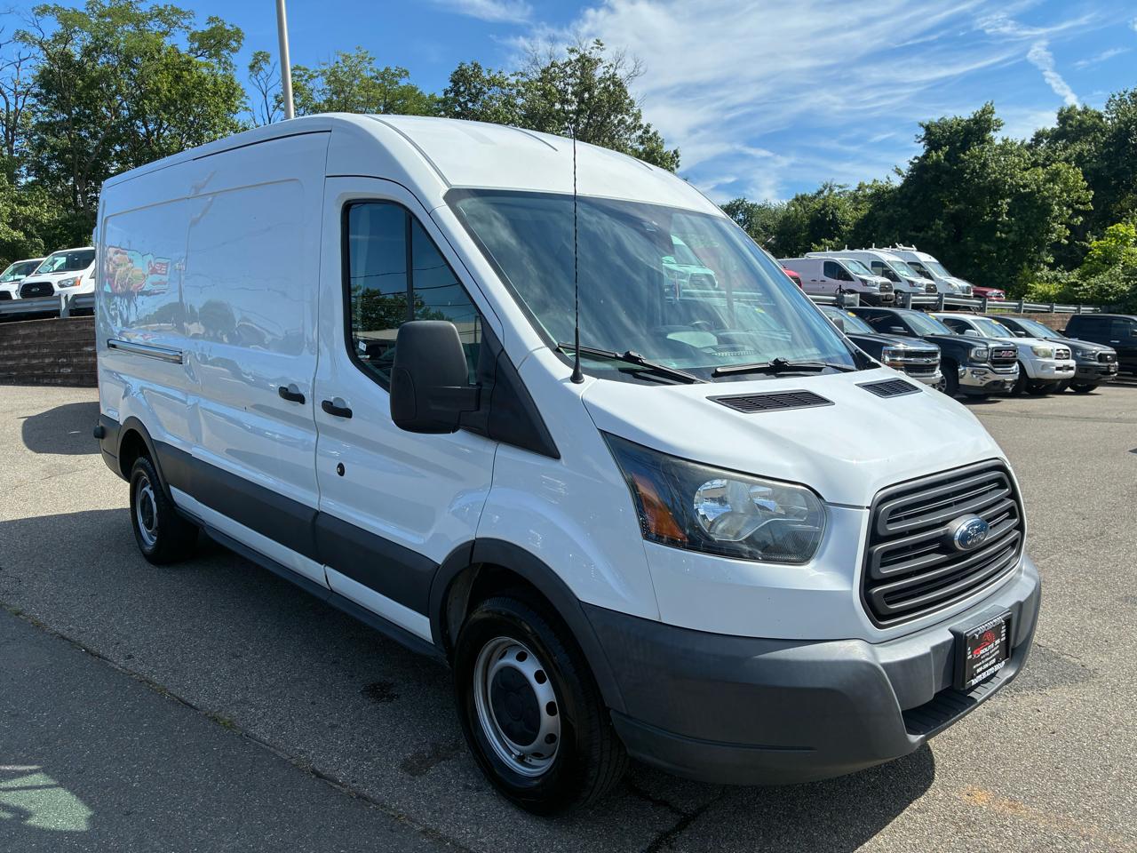 Ford Transit 250 Van Med. Roof w/Sliding Pass. 148-in. WB 2016