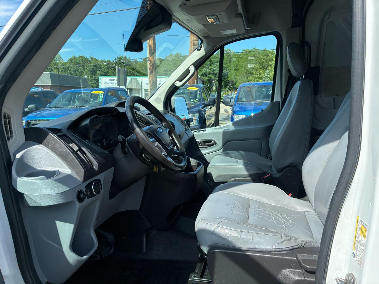 Ford Transit 250 Van Med. Roof w/Sliding Pass. 148-in. WB 2016